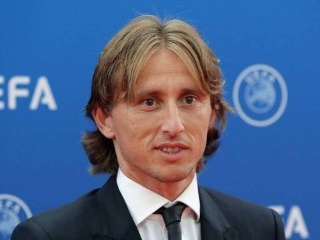 42人争27名额!申花新帅拄着拐杖带队训练,有点心酸-华体会体育hth官方网站(图1) hth官网入口